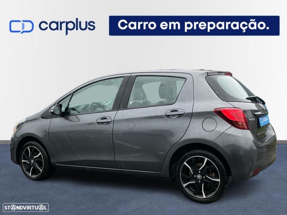 Toyota Yaris 1.33 VVT-i Comfort+P.Style - 2