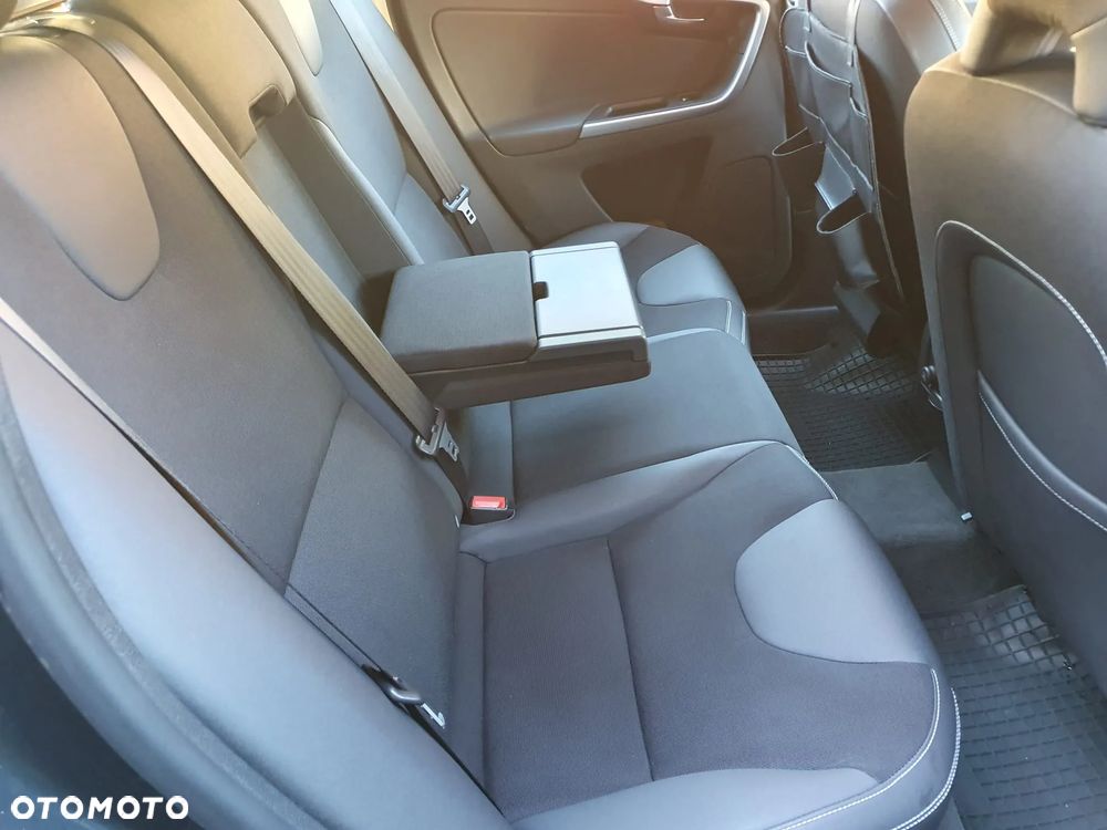 Volvo XC 60 D5 AWD Summum - 12