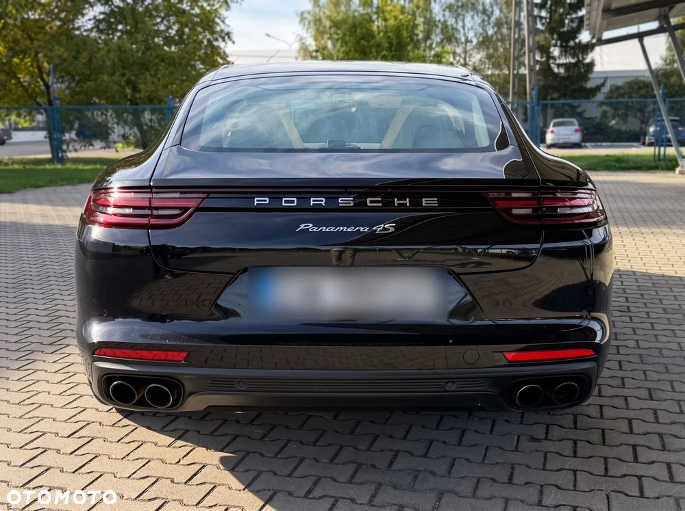 Porsche Panamera - 17