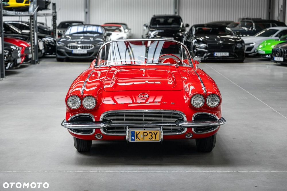 Chevrolet Corvette - 4