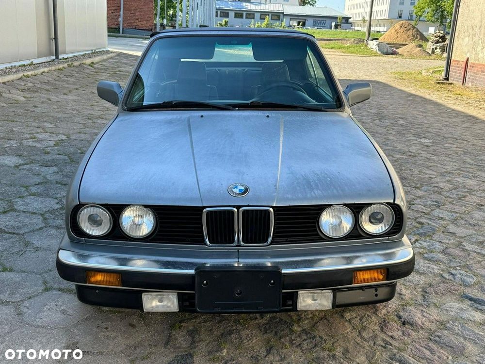 BMW Seria 3 325i - 2