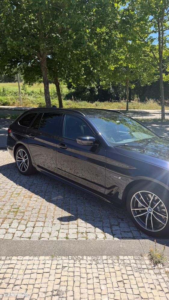 BMW 530 e Pack Desportivo M - 3