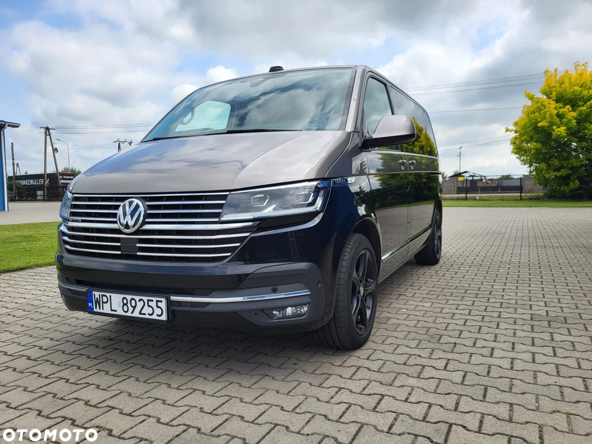 Volkswagen Multivan 6.1 2.0 TDI L1 Highline 4Motion DSG - 2