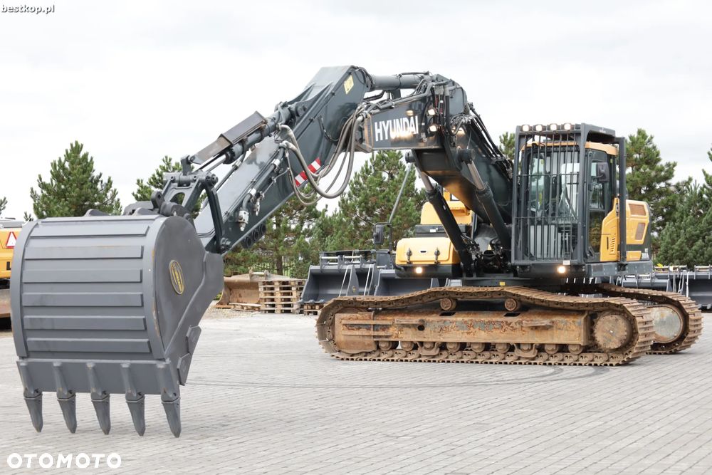 Hyundai HX300AL - 32