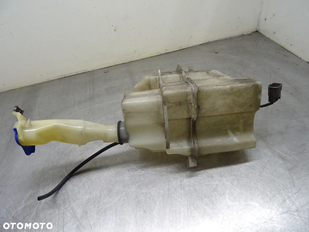 VOLVO S60 LIFT 2.4B ZBIORNICZEK PŁYNU DO SPRYSKIWACZY - 2