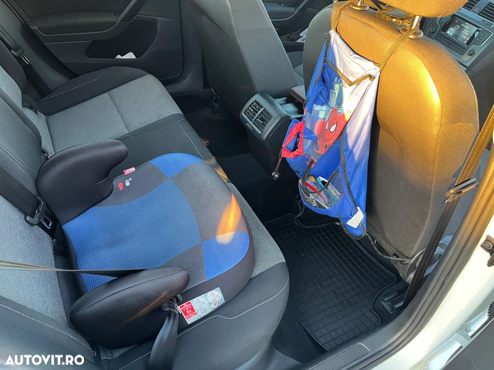 Volkswagen Golf 1.6 TDI DPF Trendline - 13