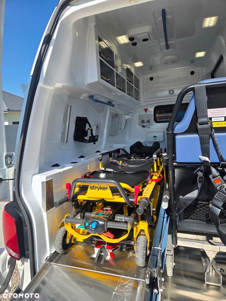 Volkswagen TRANSPORTER T6.1 Ambulans Karetka - 15