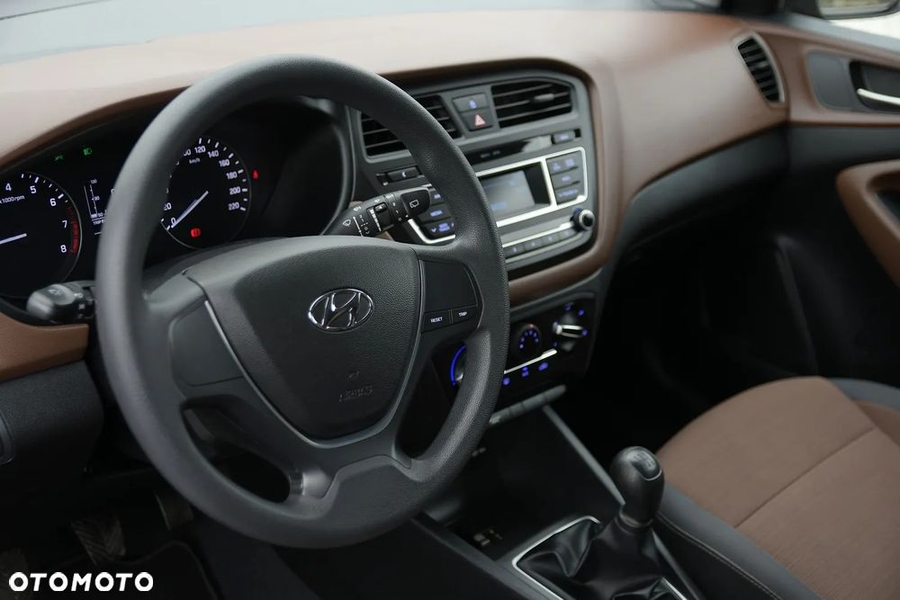 Hyundai i20 blue 1.2 YES Silver - 26