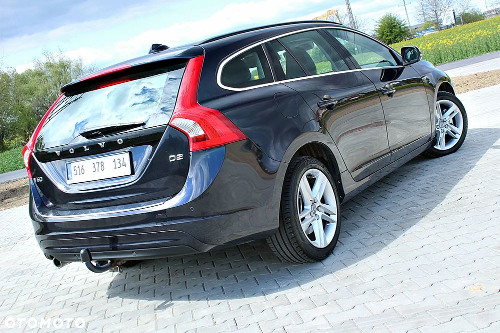 Volvo V60 D2 Geartronic Momentum - 16