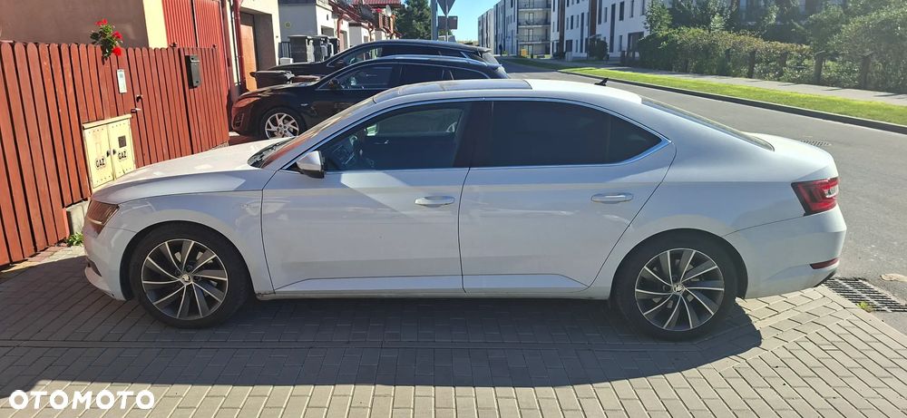 Skoda Superb 2.0 TDI 4x4 L&K DSG - 1