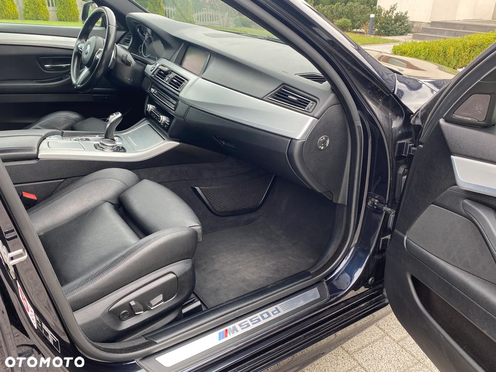 BMW Seria 5 M550d xDrive - 7