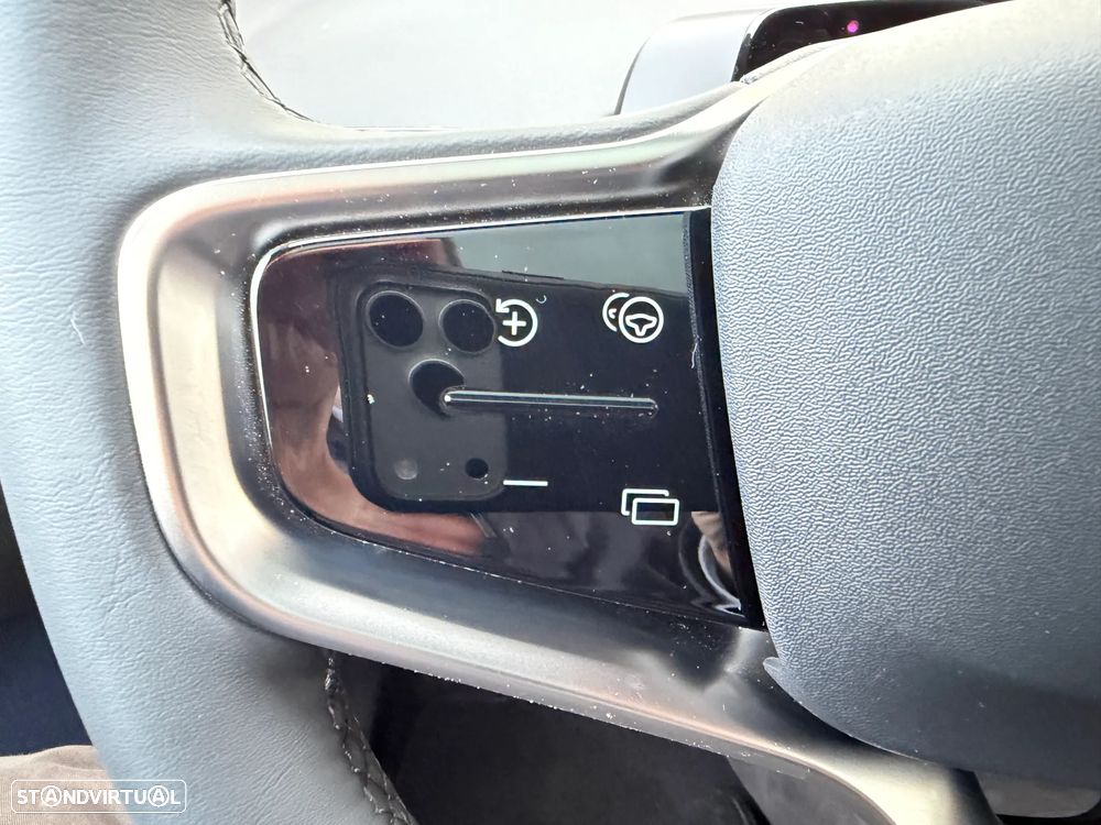 Volvo EX30 Single Motor Extended Range RWD Ultra - 27