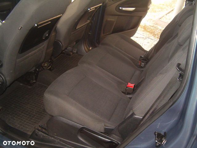 Ford Galaxy - 17