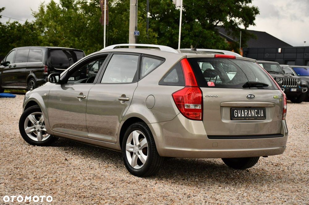 Kia Ceed - 15