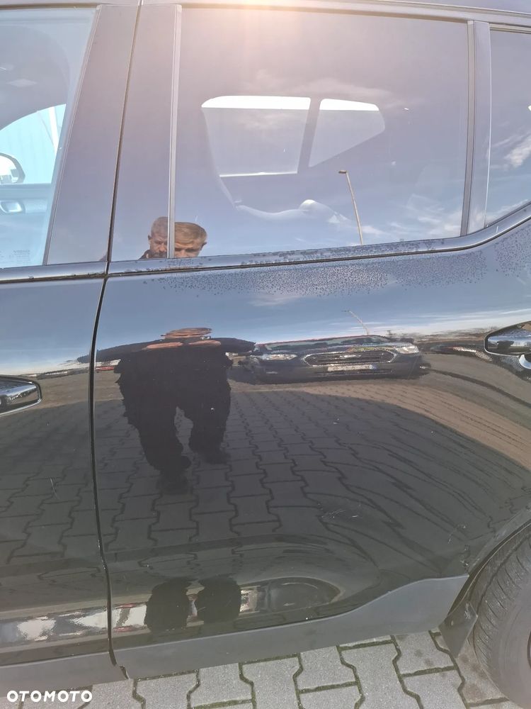 Volvo XC40 zderzak tyl kod lakieru 019 - 12