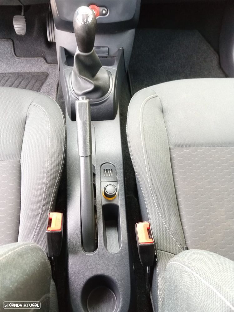 Renault Clio 1.2 16V GT - 8