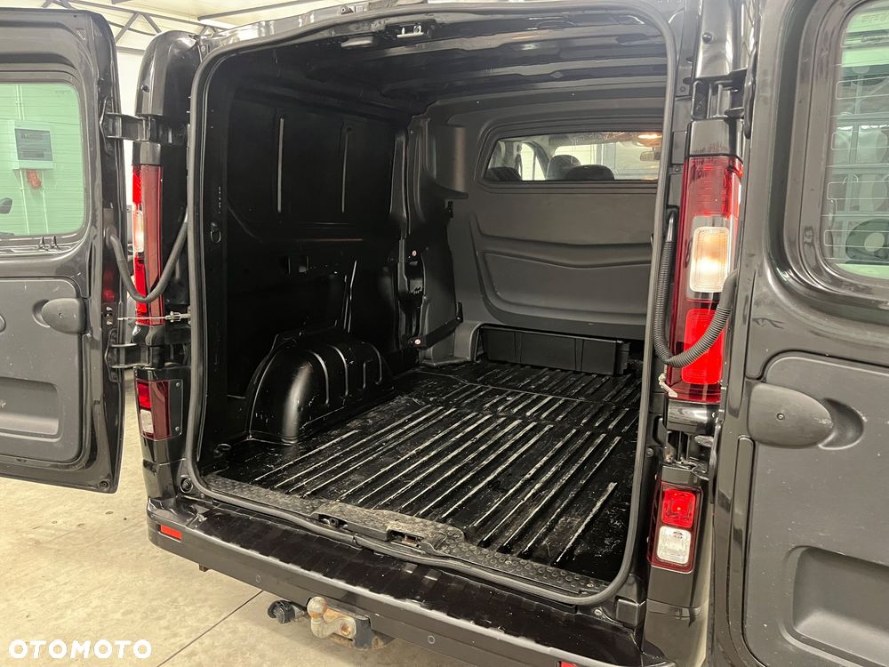 Opel Vivaro - 18