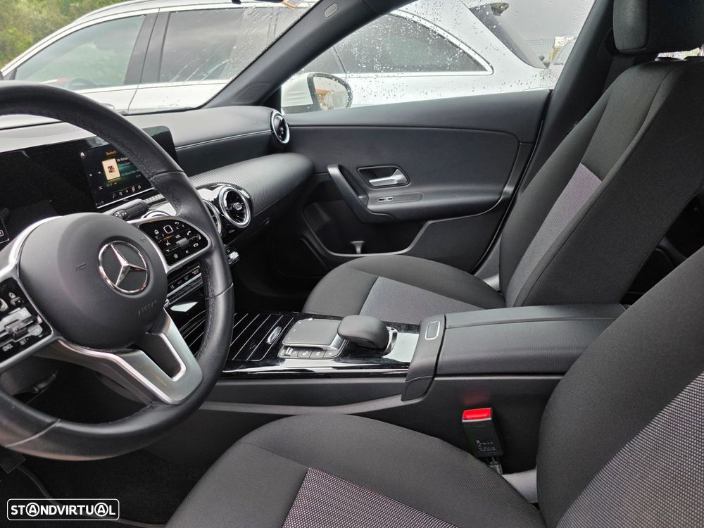 Mercedes-Benz CLA 180 d - 14