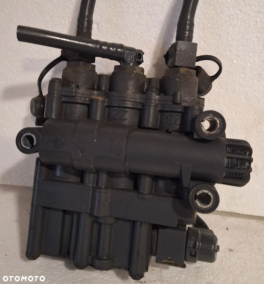 Zawór Poduszek Ecas Mercedes Actros MP 4 Antos Atego Arocs A0013271325 - 2