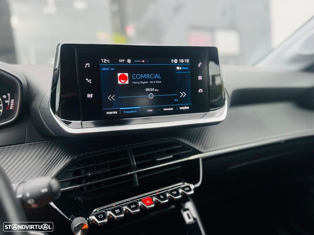 Peugeot 208 1.2 PureTech SE Style - 23