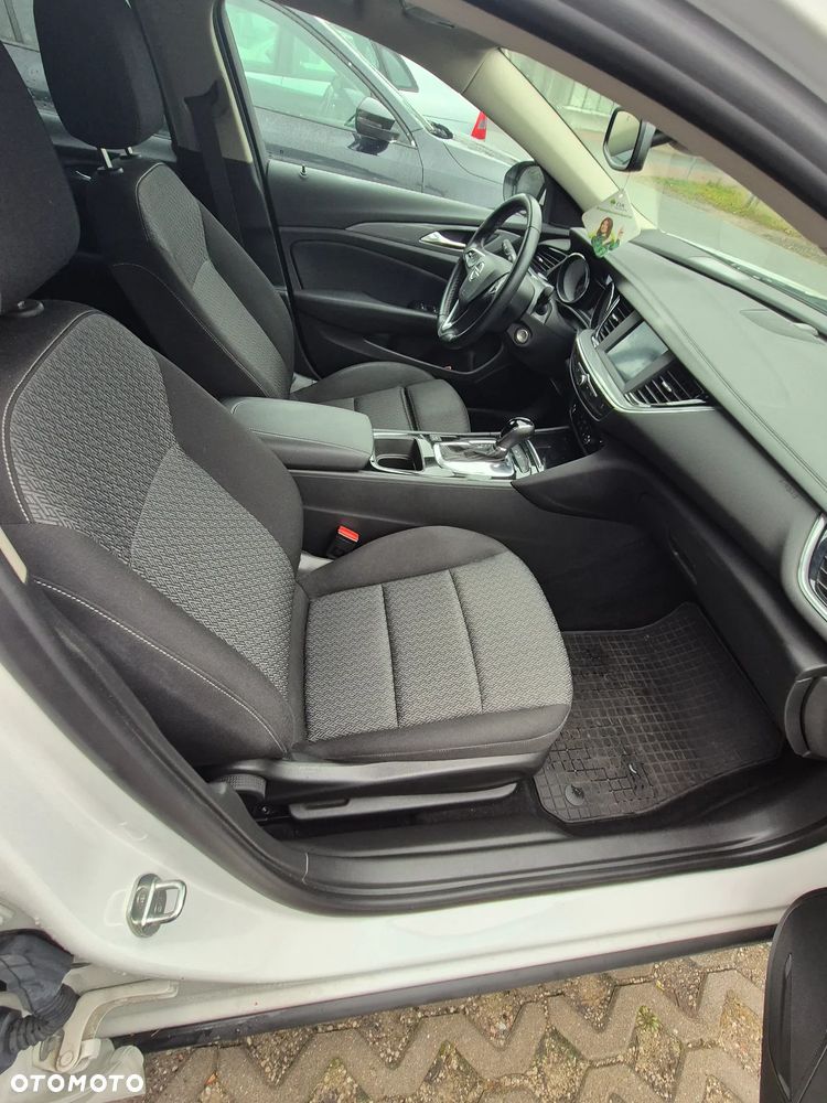 Opel Insignia - 13