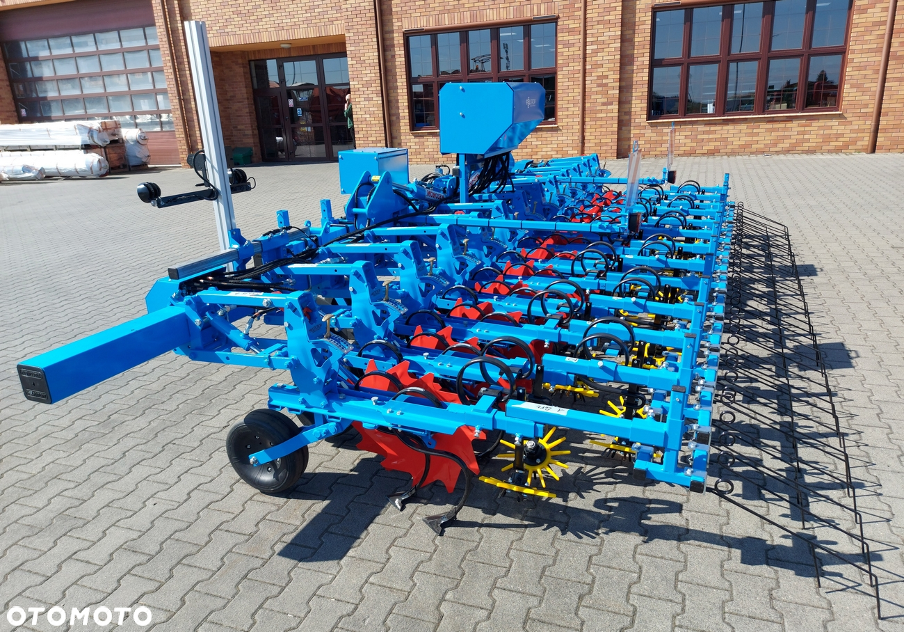 Monosem Pielnik z kamerą 3D, 12/8-rz do kukurydzy buraków rzepaku po pokazach - 11