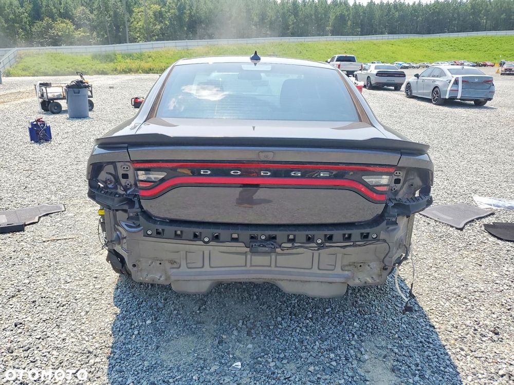 Dodge Charger - 7