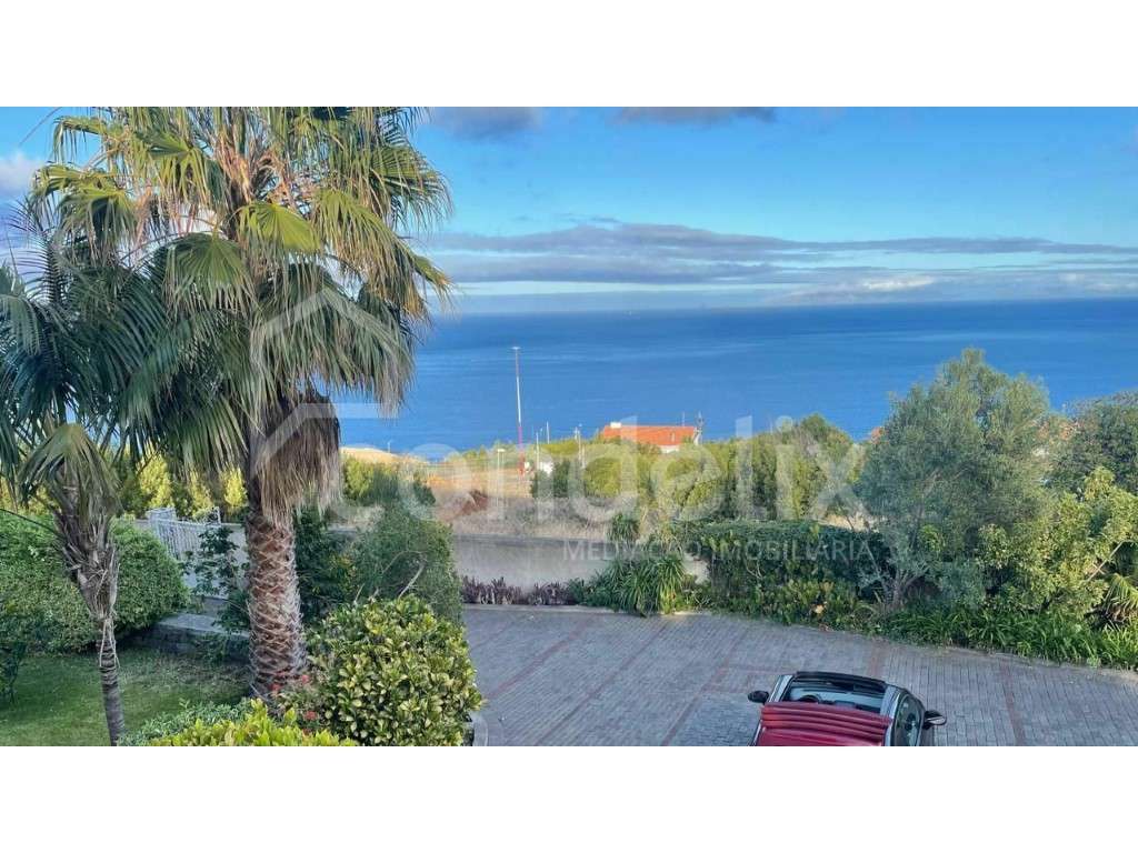 Dual-Living Versatility | Prime Location | Incredible Views - Grande imagem: 3/21