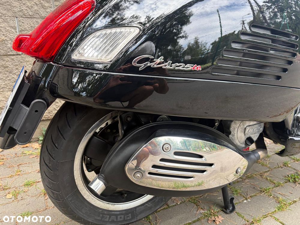 Vespa GTS - 17