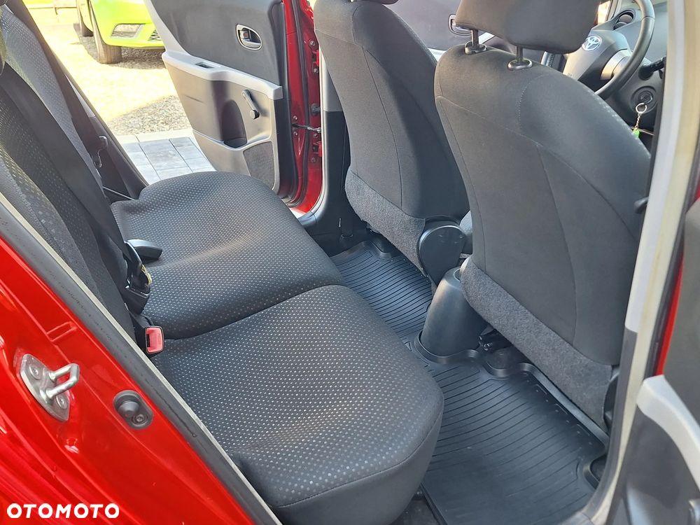 Toyota Yaris 1.33 Luna - 17