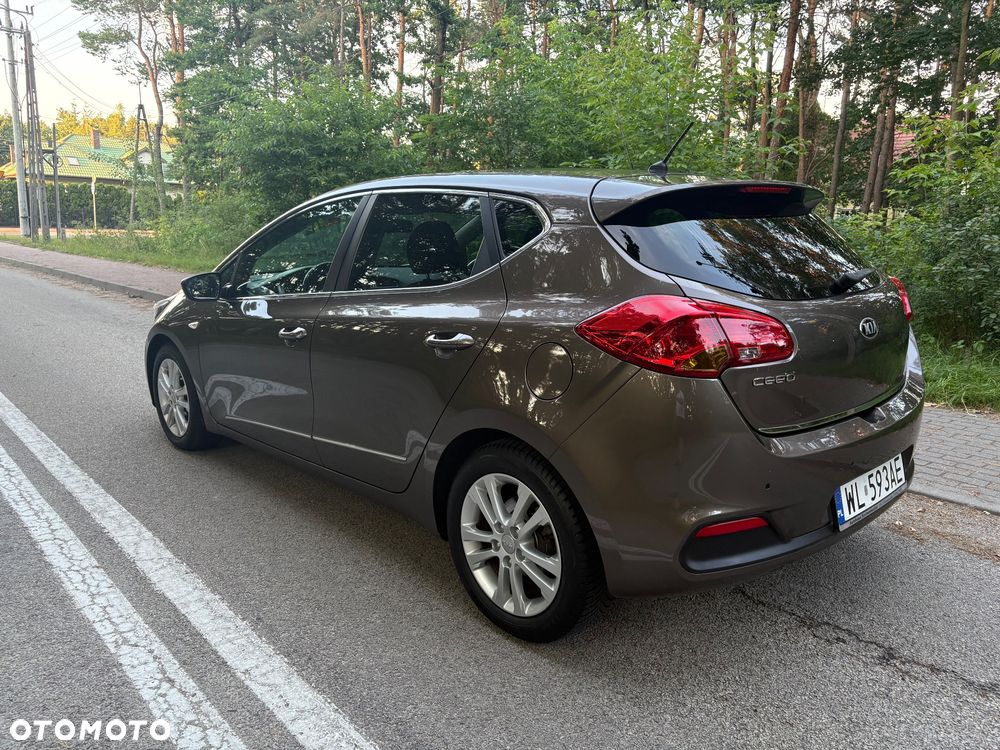 Kia Ceed 1.6 GDI L Business Line - 4