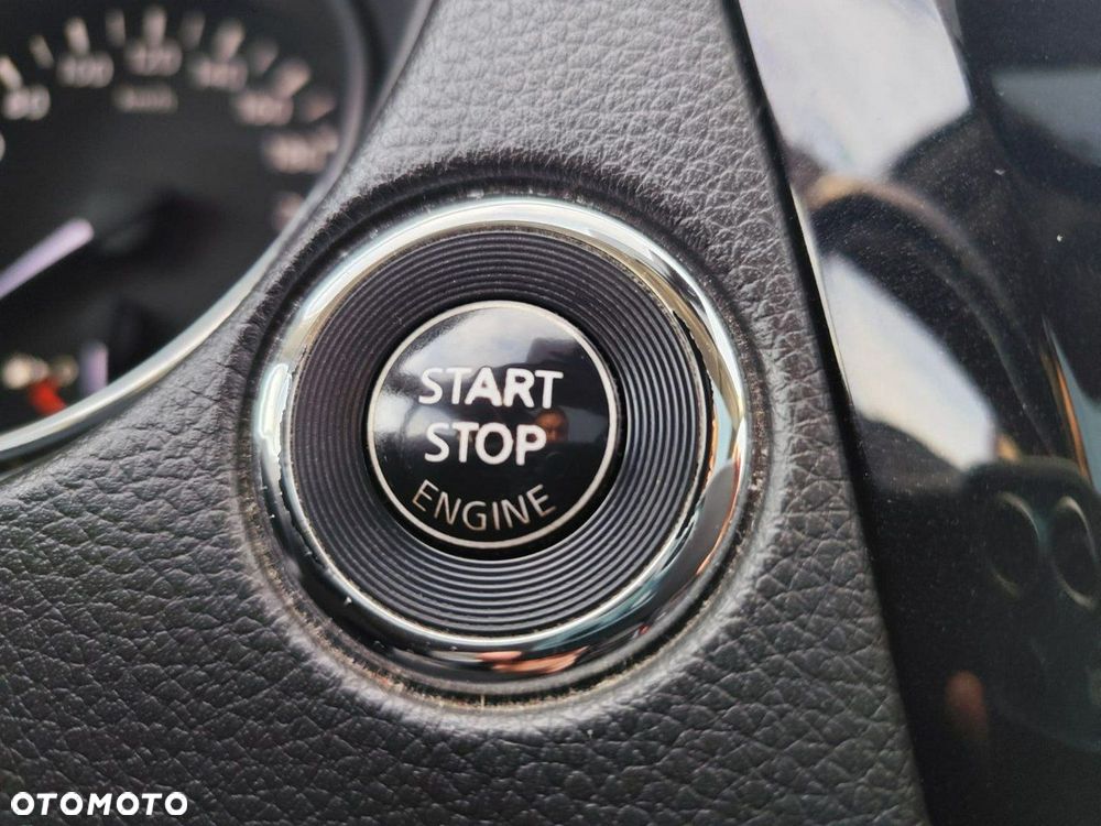 Nissan Qashqai 1.2 DIG-T N-Connecta EU6 - 19