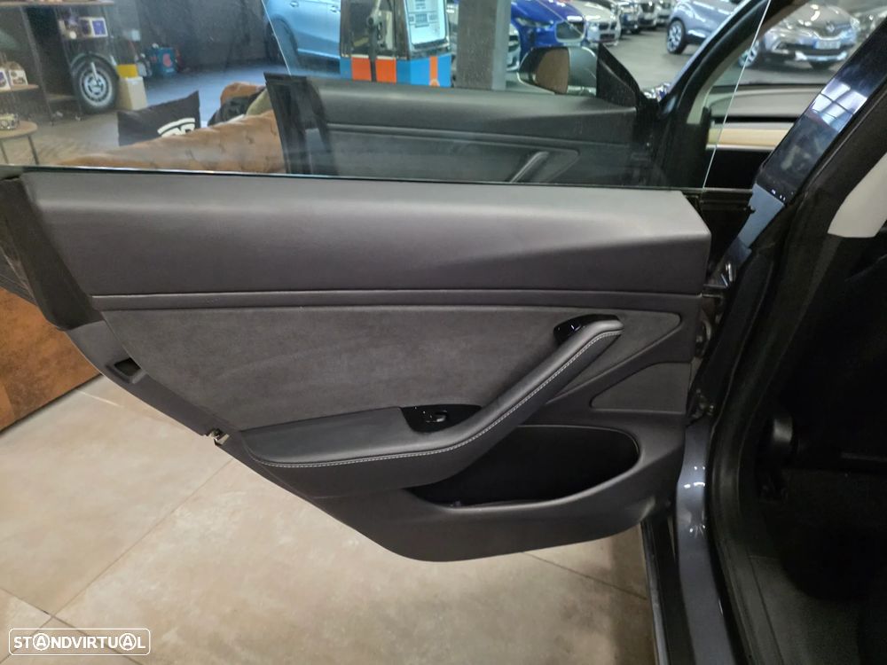 Tesla Model 3 AWD Dual Motor - 36