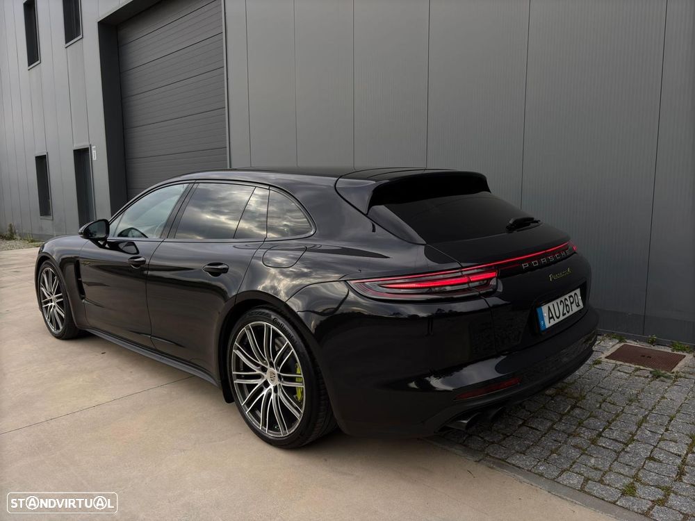 Porsche Panamera Sport Turismo - 1