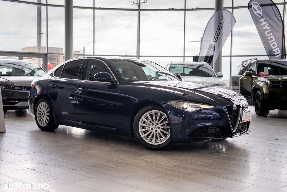 Alfa Romeo Giulia 2.2 - 23