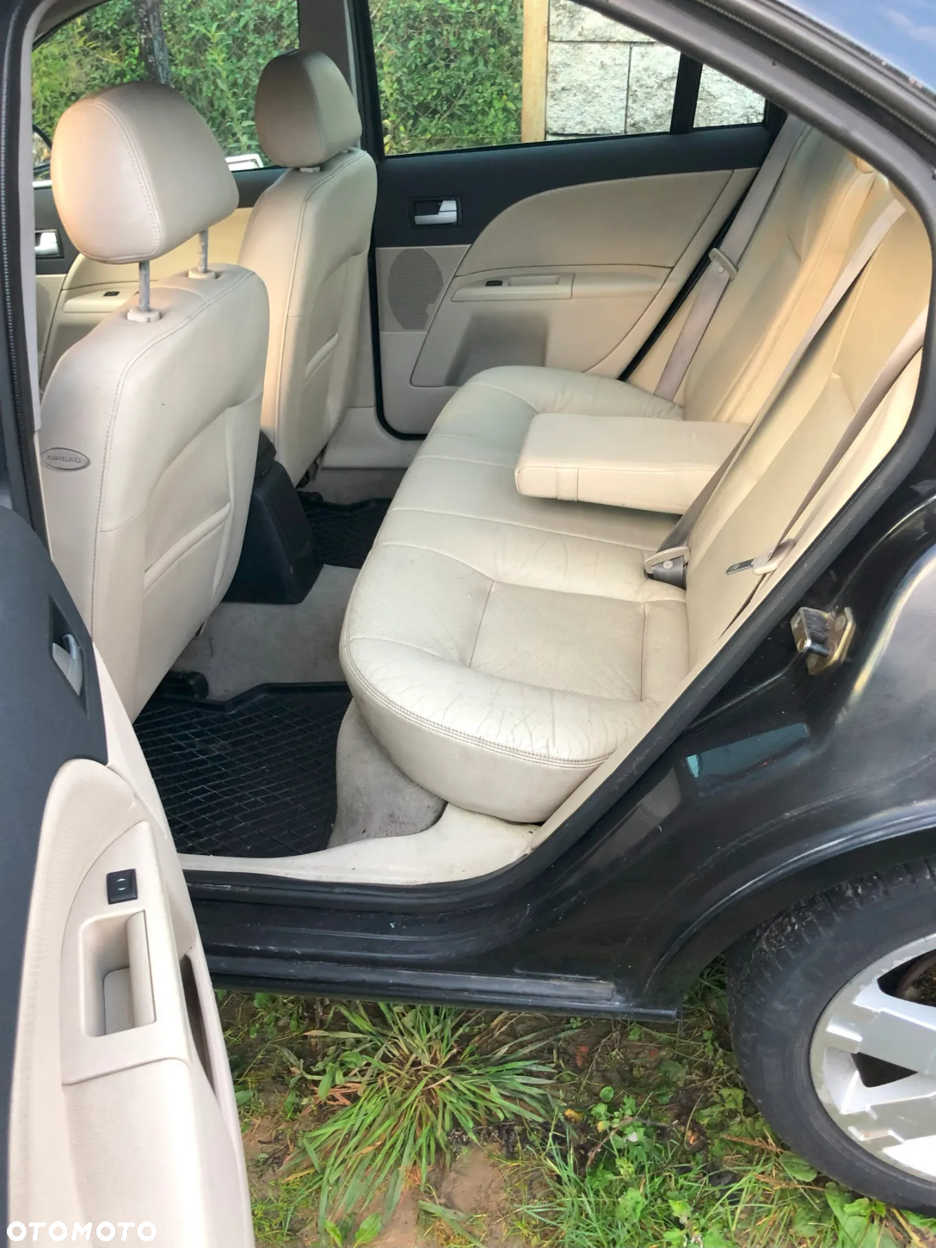 Ford Mondeo 2.0 TDDi Ghia - 11