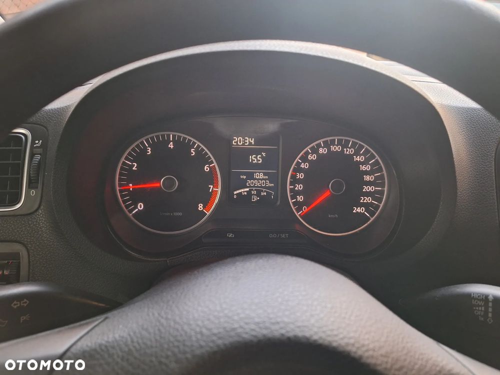 Volkswagen Polo 1.4 Style - 11
