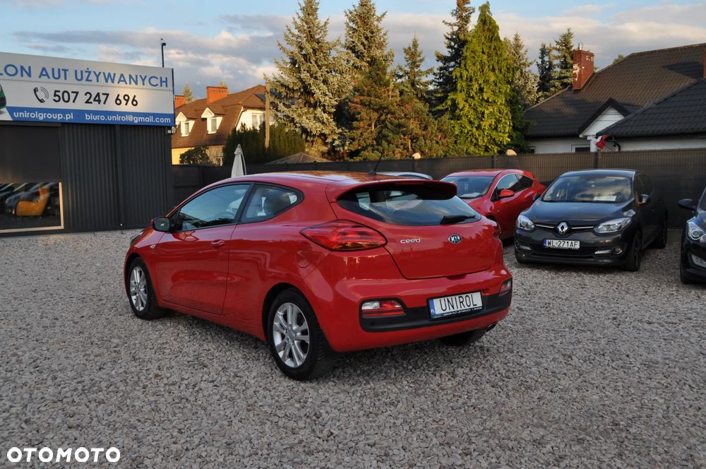 Kia ProCeed - 10