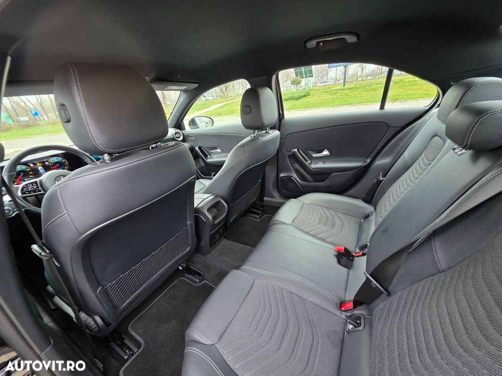 Mercedes-Benz A 180 7G-DCT - 9