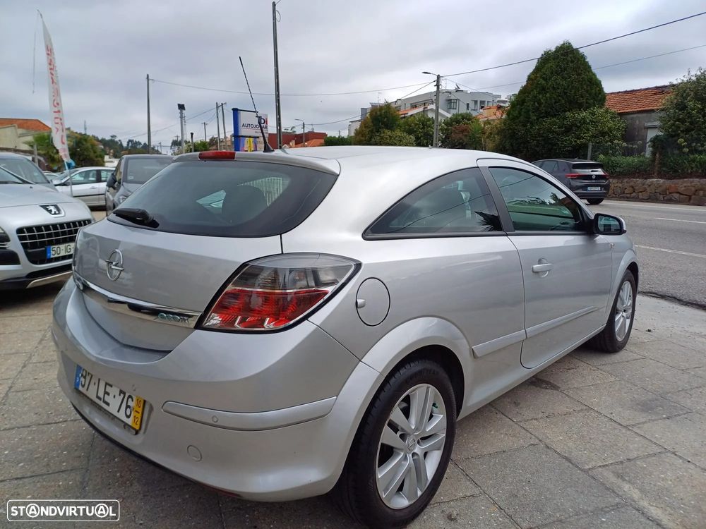 Opel Astra GTC 1.7 CDTi ecoFLEX - 3