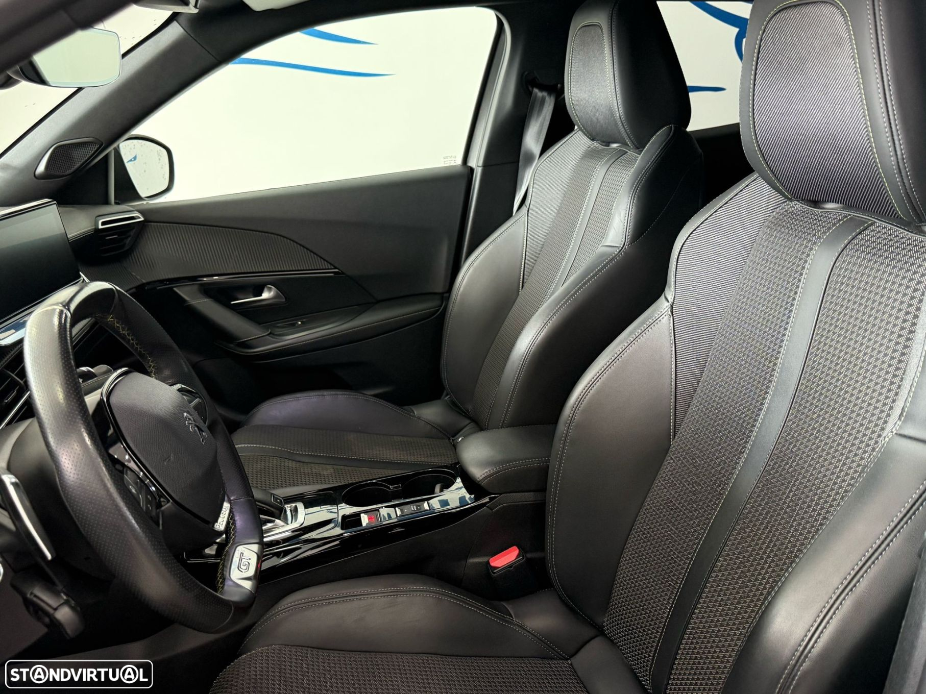 Peugeot 2008 1.5 BlueHDi GT Line EAT8 - 4