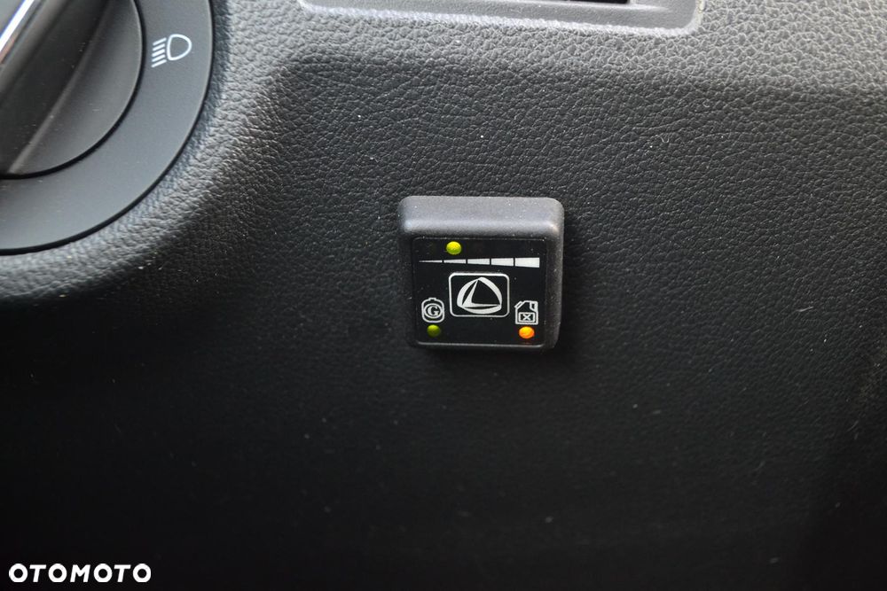 Skoda RAPID 1.0 TSI Active - 26