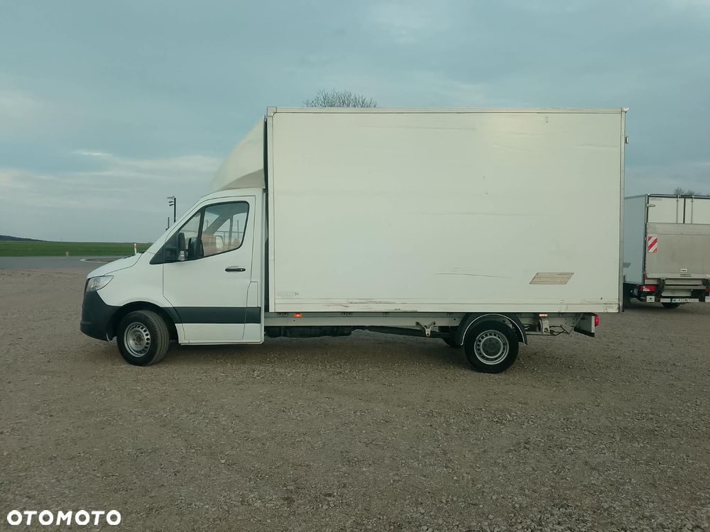 Mercedes-Benz Sprinter - 2
