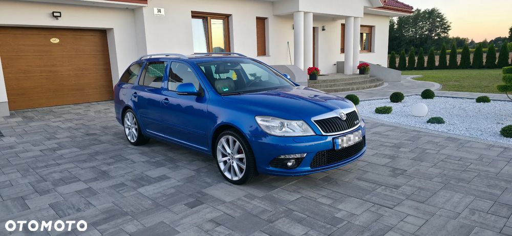Skoda Octavia 2.0 TDI DPF DSG RS - 3