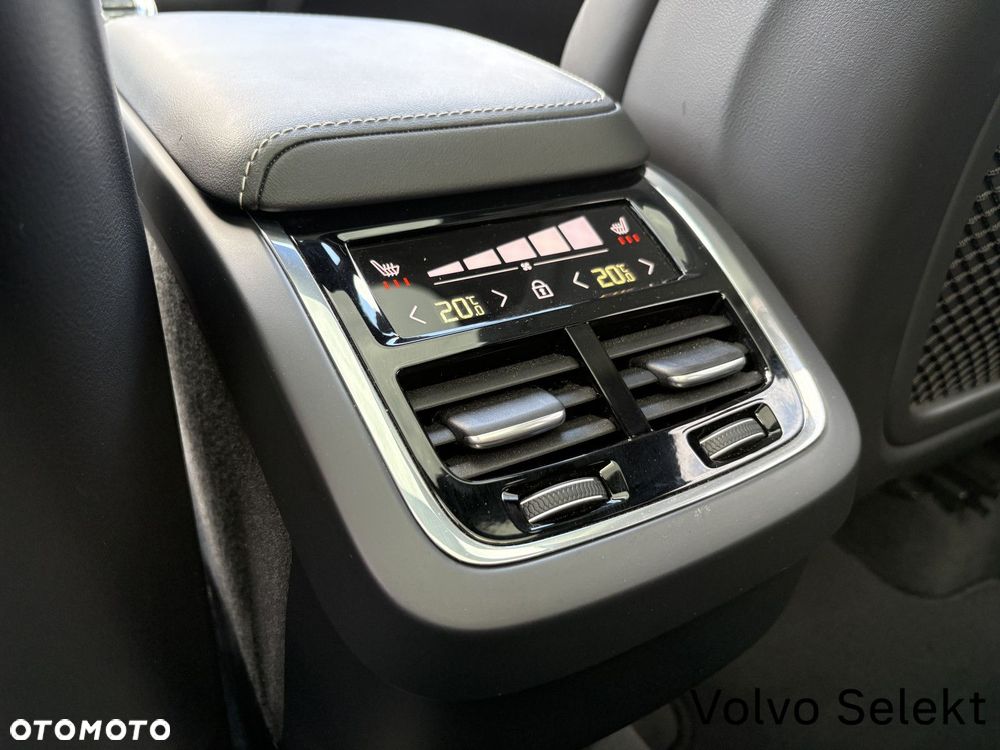 Volvo XC 60 - 25