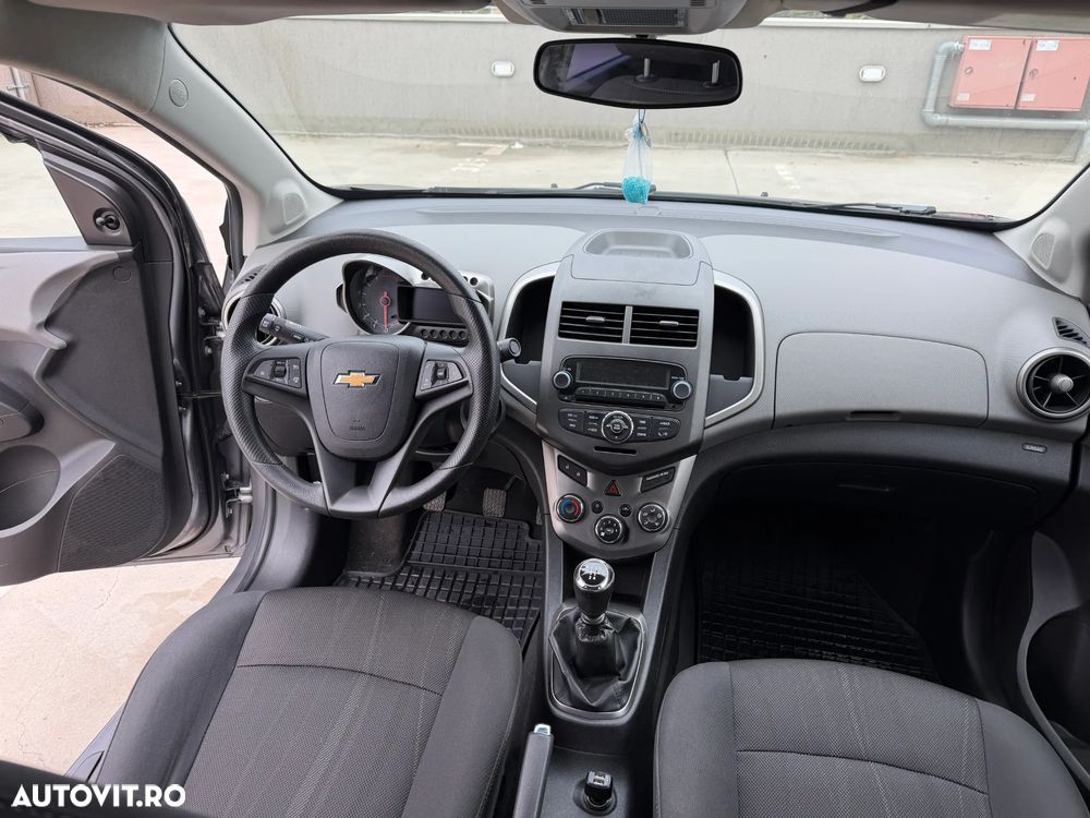 Chevrolet Aveo - 11