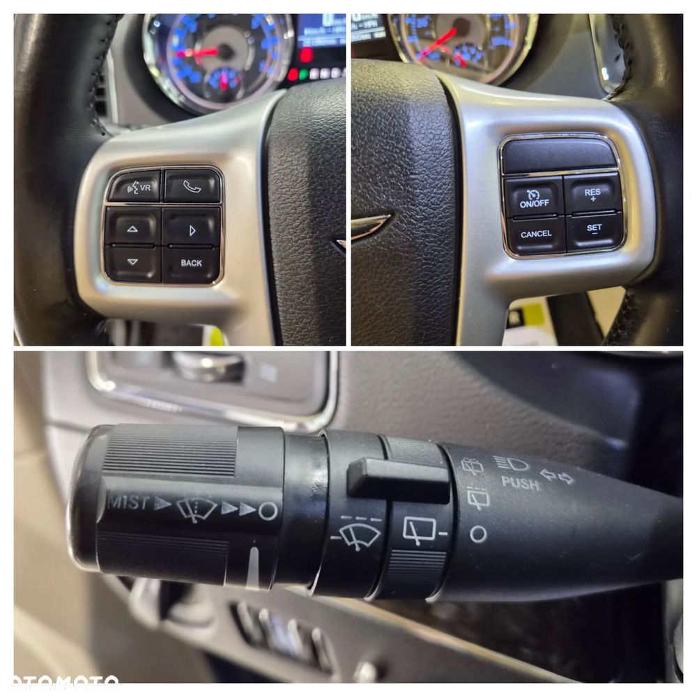 Chrysler Town & Country 3.6 Limited - 30