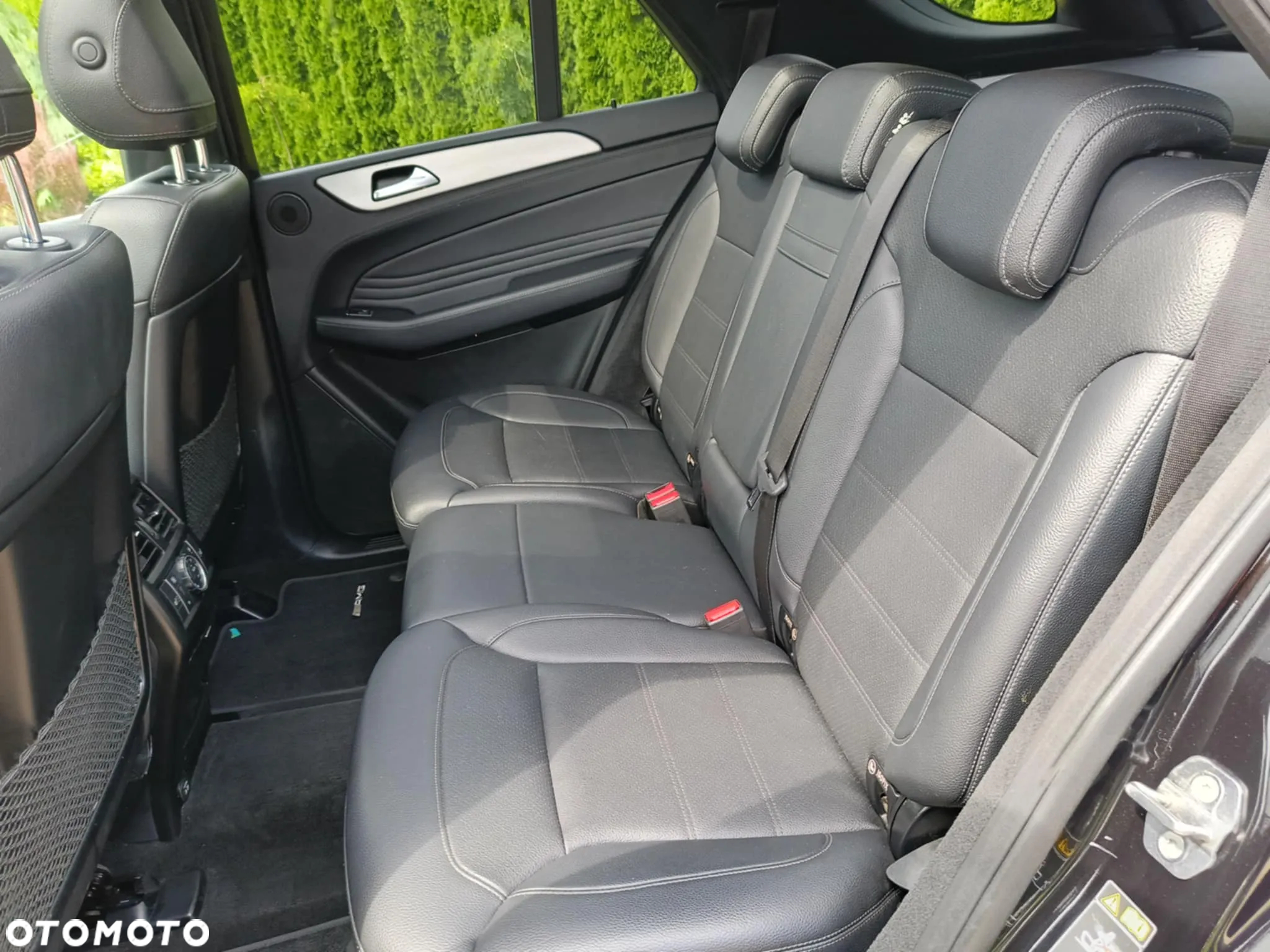 Mercedes-Benz GLE 500 e 4Matic 7G-TRONIC AMG Line - 39