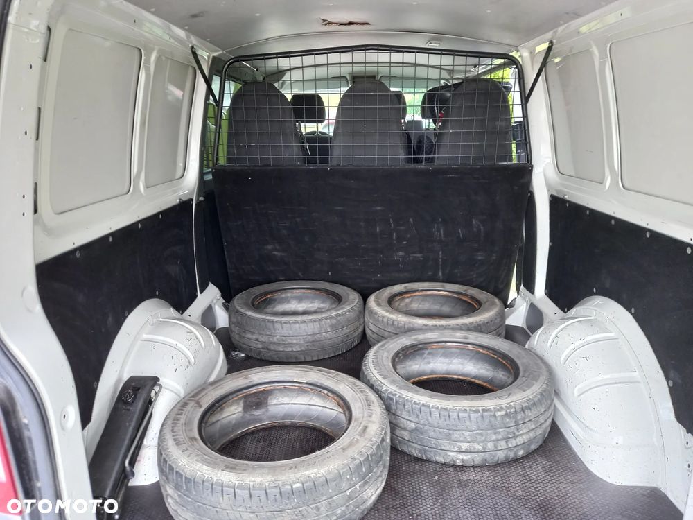 Volkswagen Transporter T5 TDI L2H1 - 8