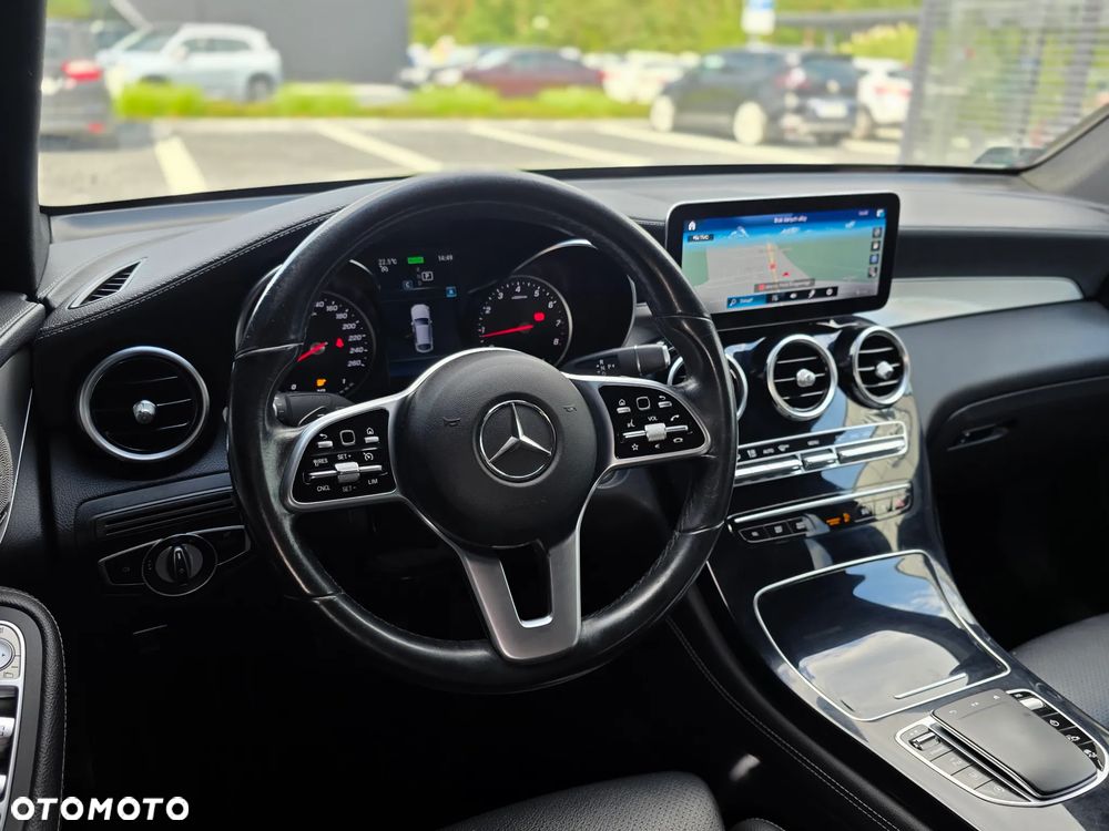 Mercedes-Benz GLC 200 4Matic 9G-TRONIC AMG Line - 19
